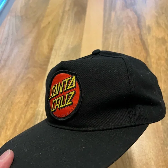 Santa Cruz Skateboards Black and Red Cap Hat Snap Back CLEAN 100% Cotton - Picture 8 of 9